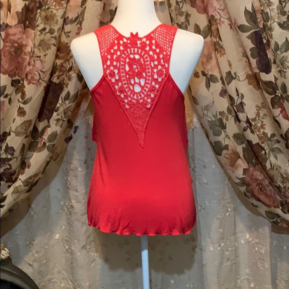 Sz L Ruffle layered Top - Picture 2 of 5